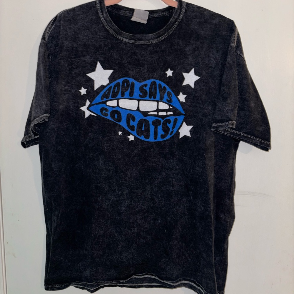 Graphic ADPi 'Go Cats' T-shirt in Black & Blue- Alpha Delta Pi size XL